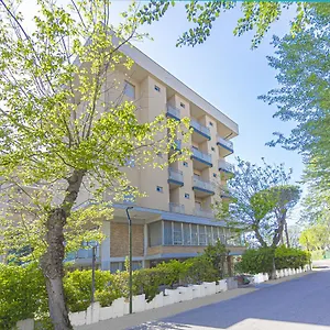 Ben Hotel